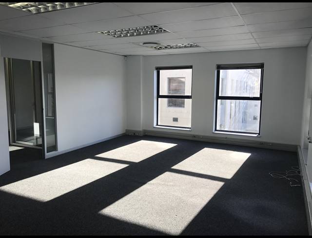 101M² OFFICE TO LET IN CENTURY CITY